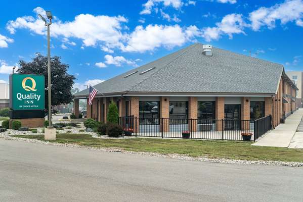 Exterior view - Quality Inn Grand Blanc - I-75, Exit 108