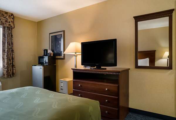  - Quality Inn Grand Blanc - I-75, Exit 108