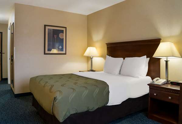  - Quality Inn Grand Blanc - I-75, Exit 108