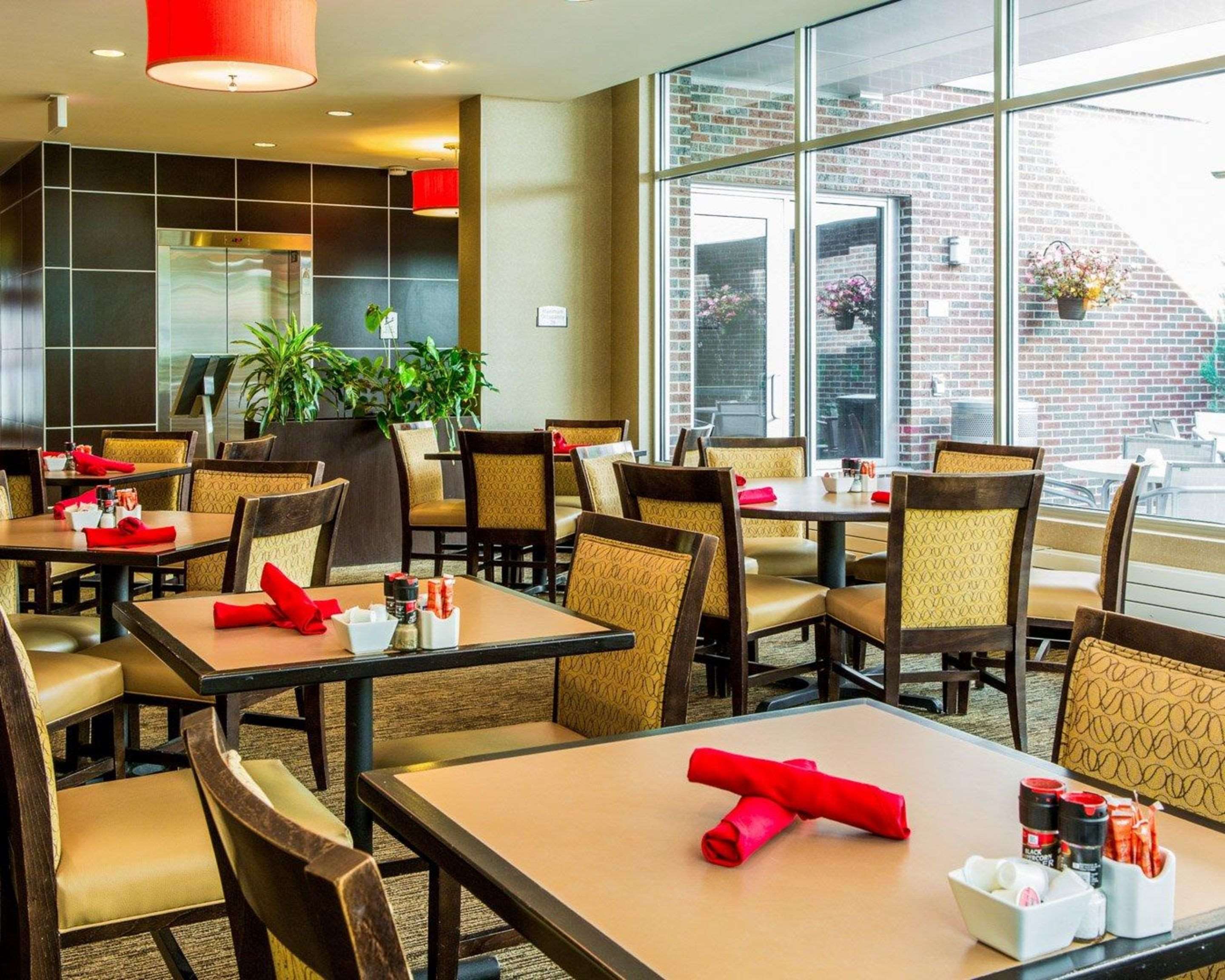 The Reflect dinner menu ranges from burgers to crab cakes plus Cheesecake Factory desserts and a full-service bar | Cambria Hotel Traverse City