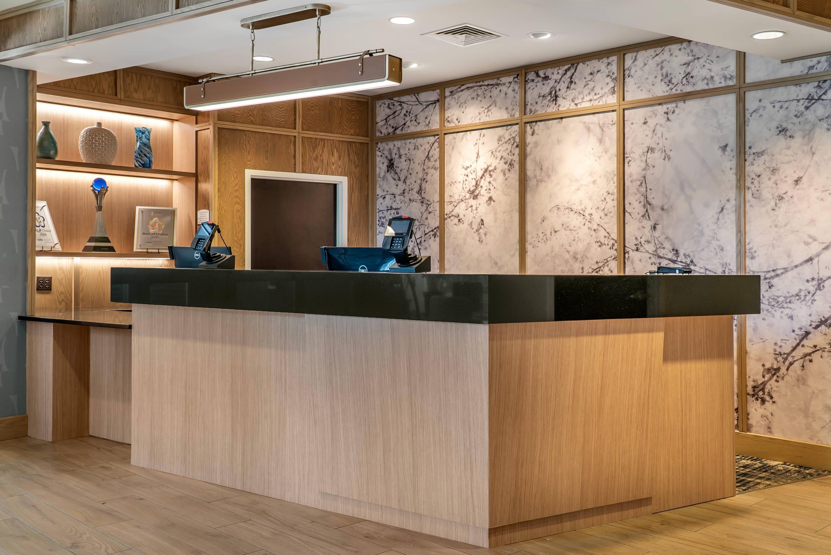 Front desk | Cambria Hotel Traverse City