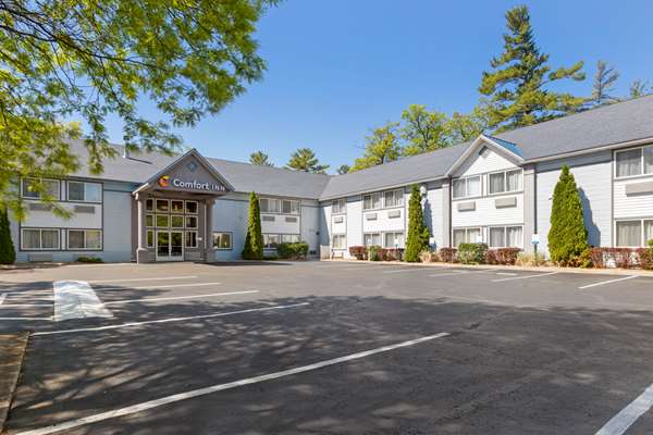Exterior view - Comfort Inn Traverse City