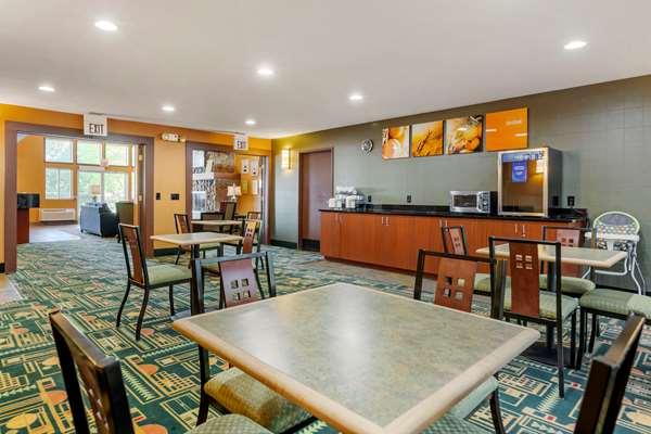 Amenities - Comfort Inn Traverse City