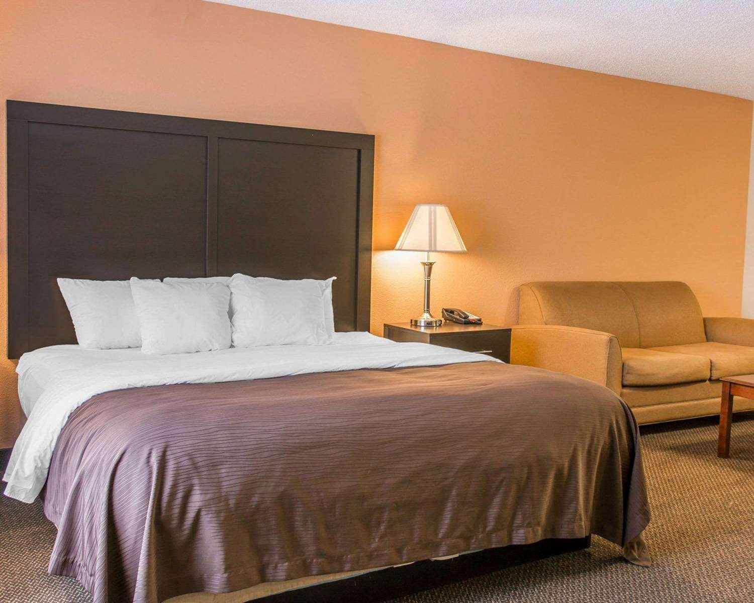 Quality Inn & Suites Niles, MI See Discounts