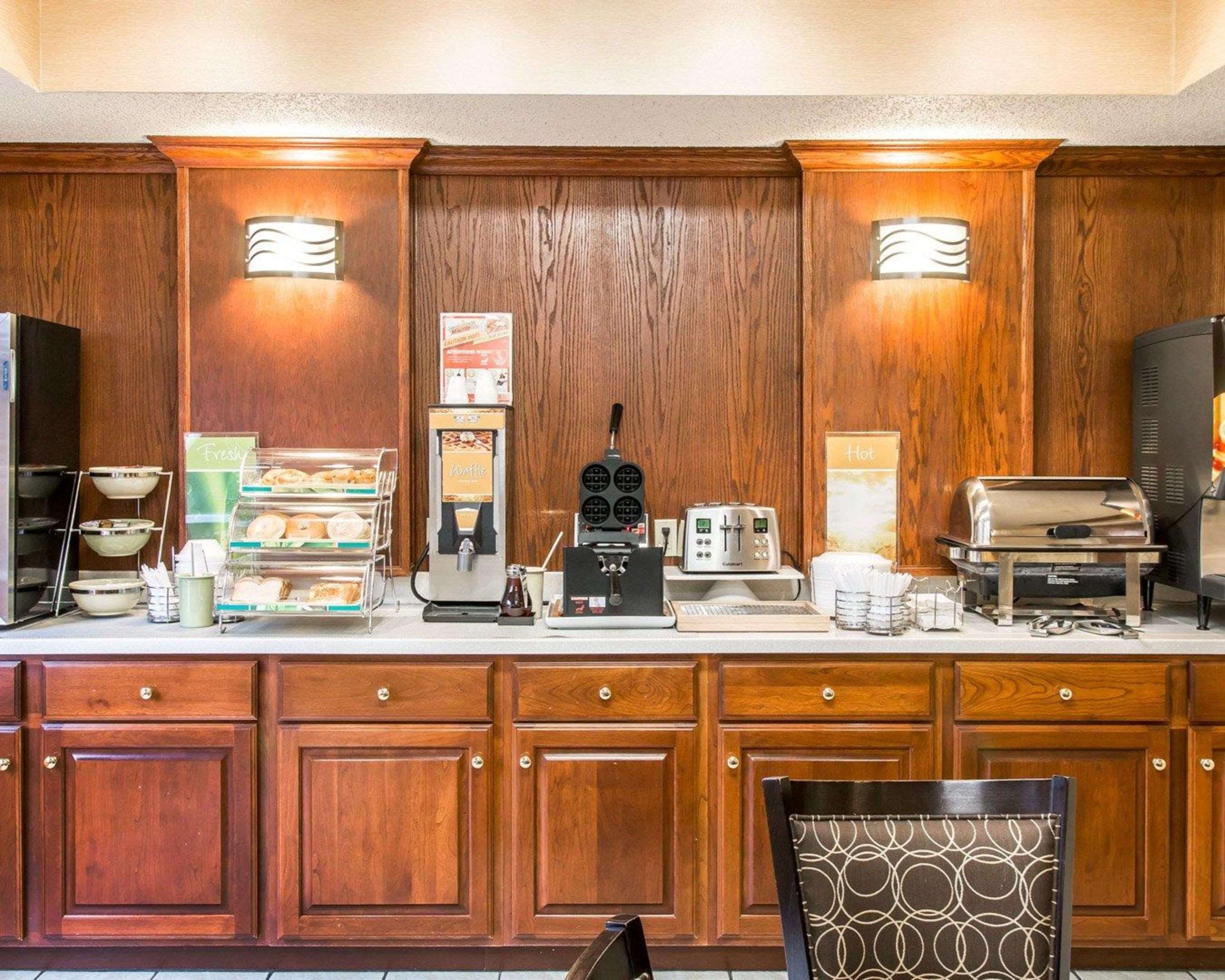 Free breakfast with waffles