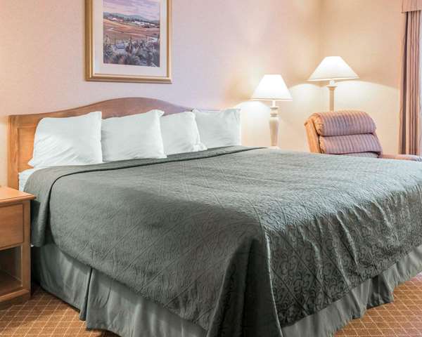 Suite - Quality Inn & Suites Monroe - I-75, Exit 15