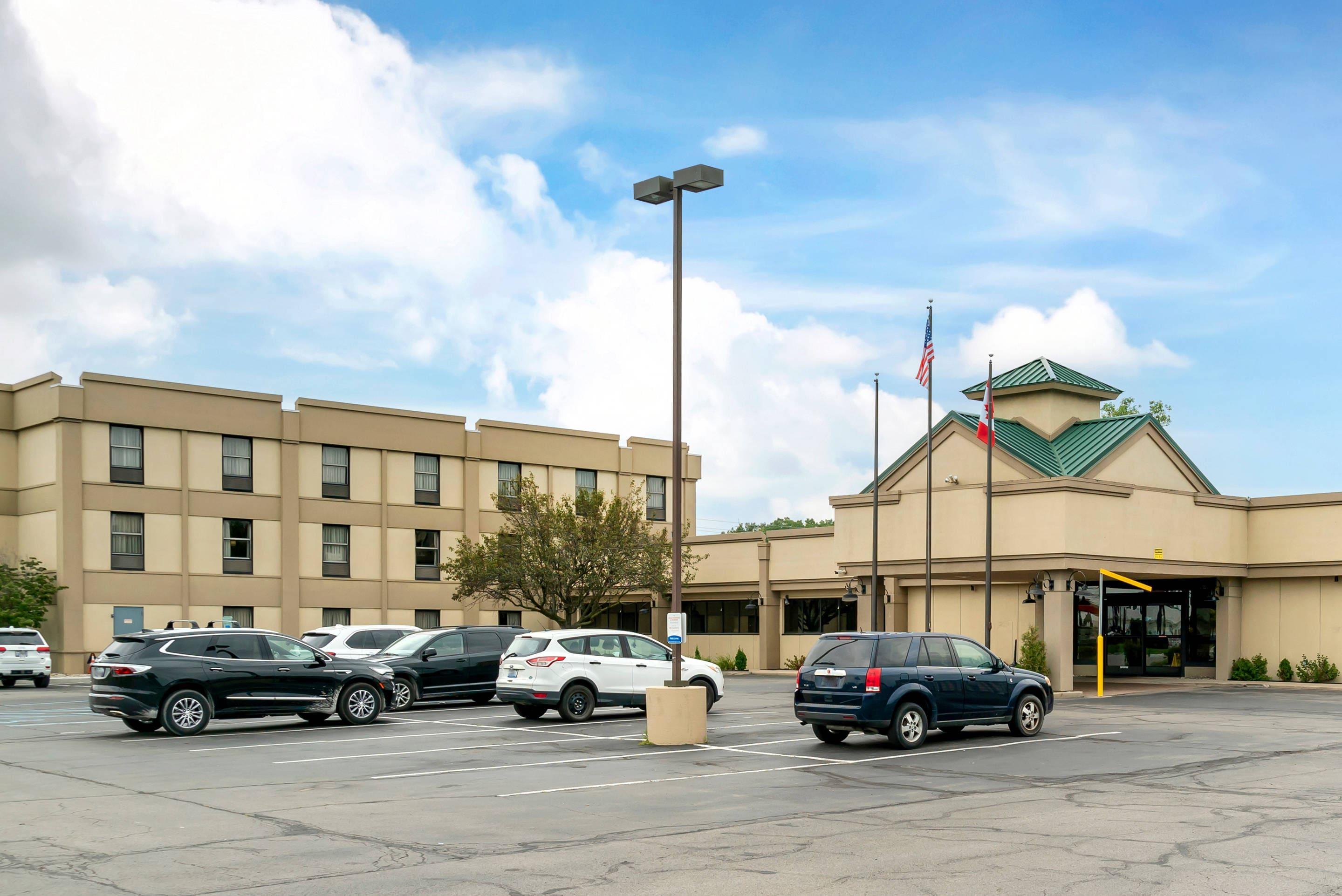 Hotel exterior | Quality Inn & Suites