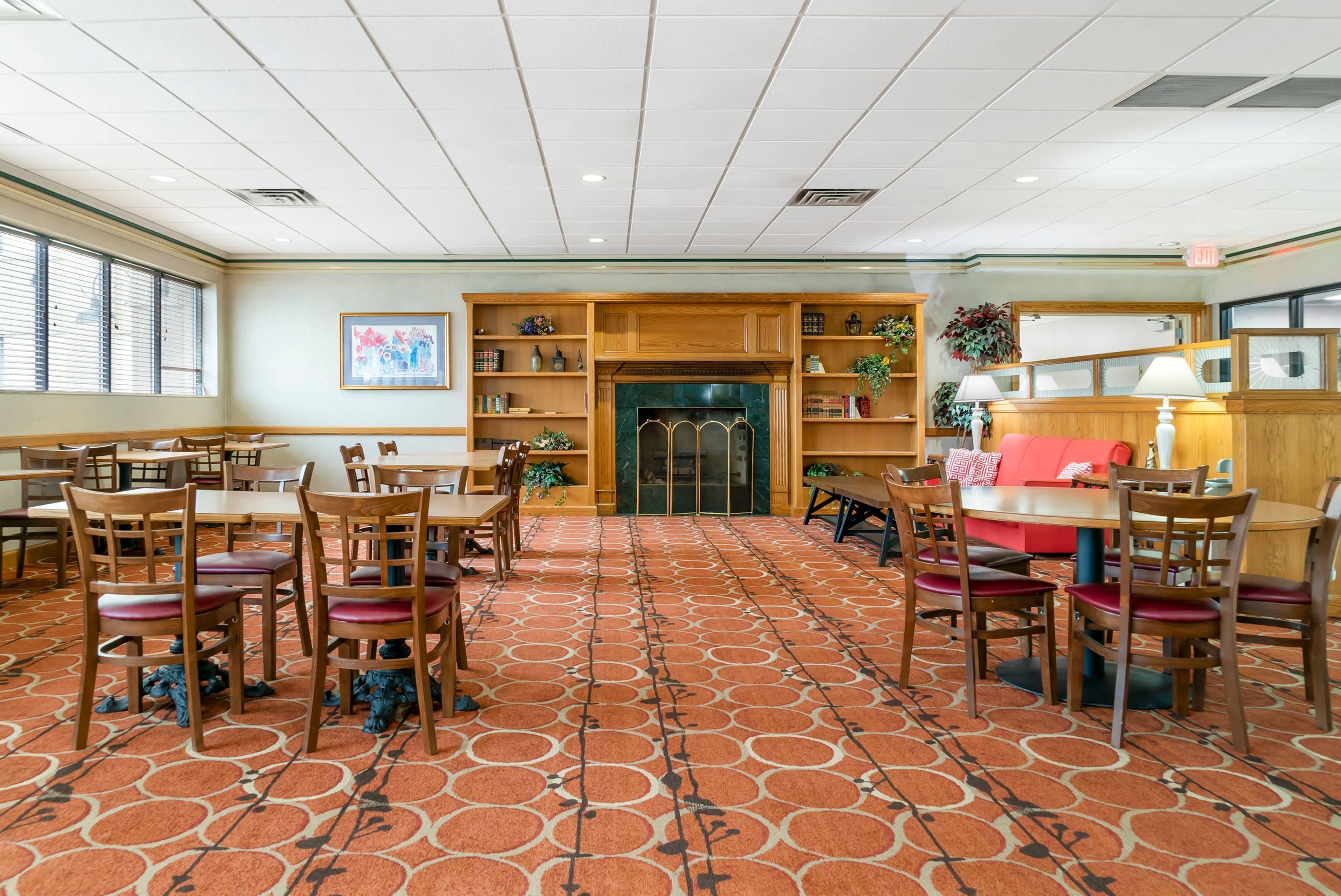 Breakfast area | Quality Inn & Suites