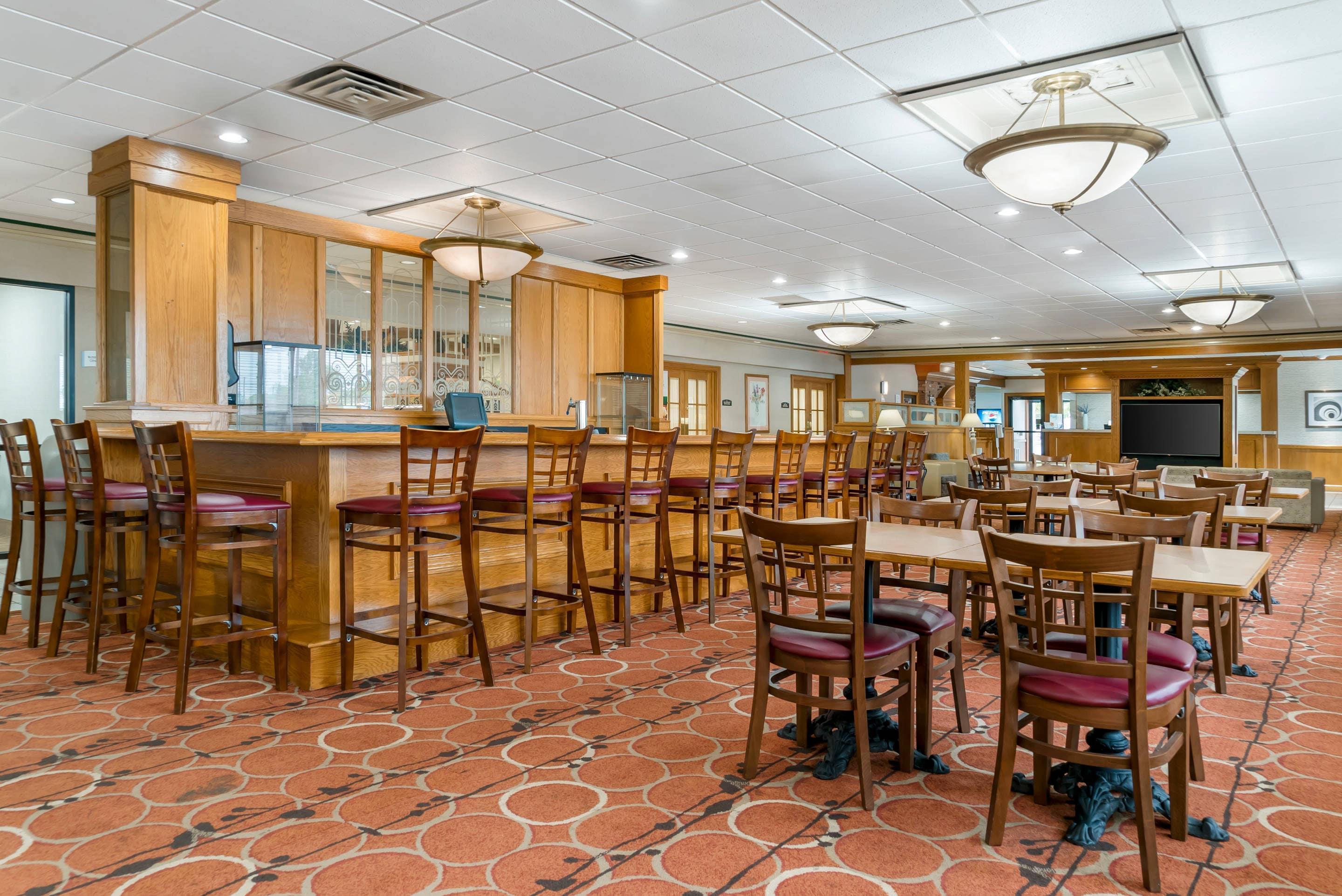 Breakfast area | Quality Inn & Suites