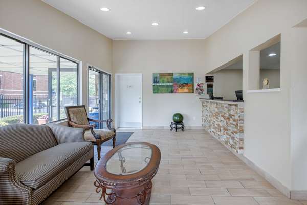  - Rodeway Inn Auburn Hills - I-75, Exit 79