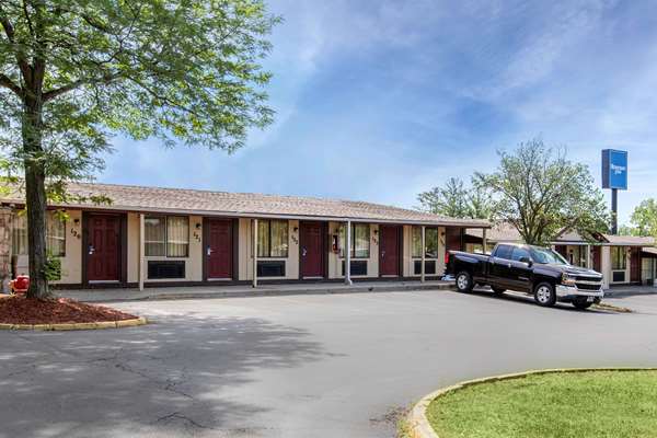 Exterior view - Rodeway Inn Auburn Hills - I-75, Exit 79