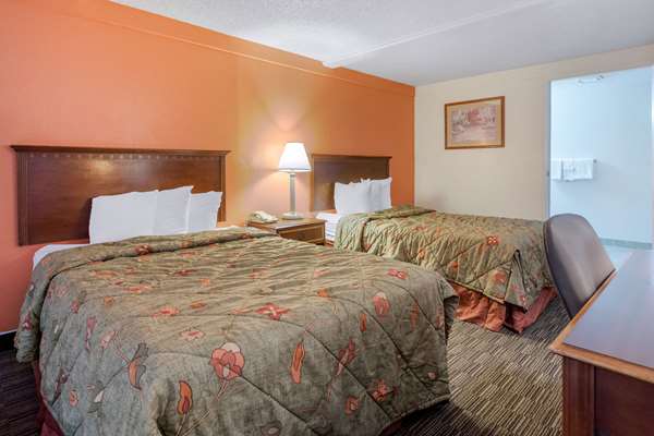  - Rodeway Inn Auburn Hills - I-75, Exit 79