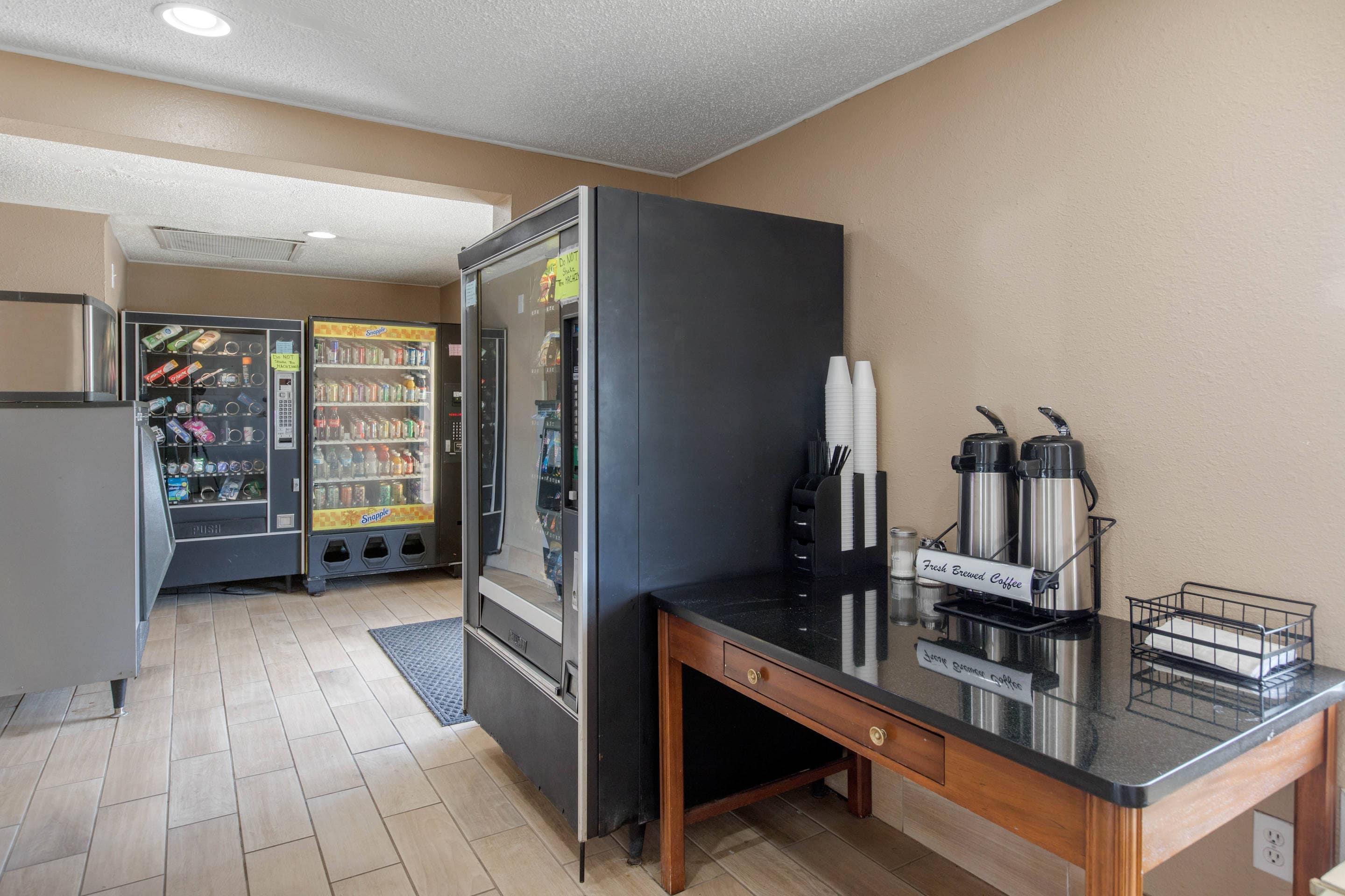 Hotel vending area | Rodeway Inn Auburn Hills