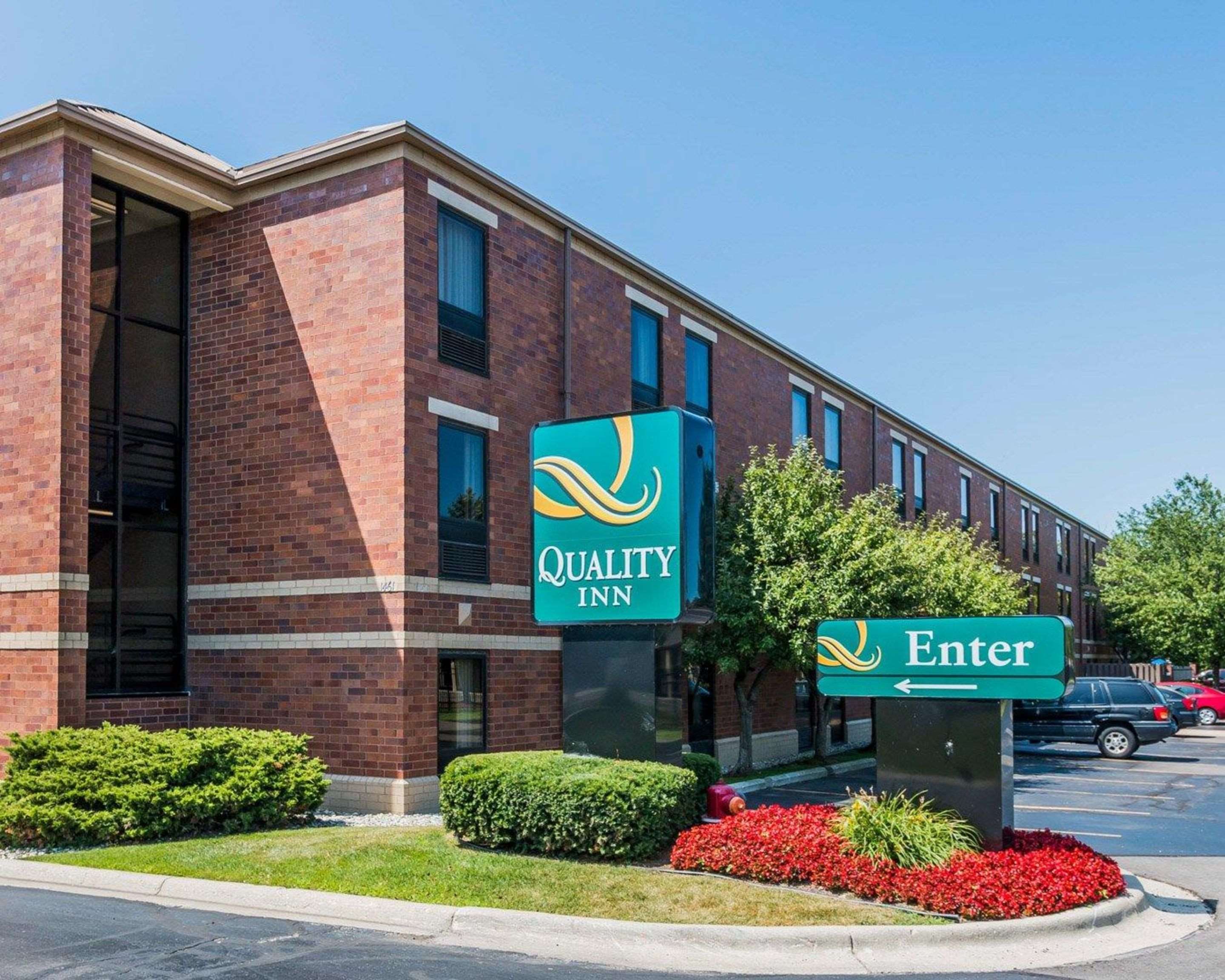 Hotel exterior | Quality Inn