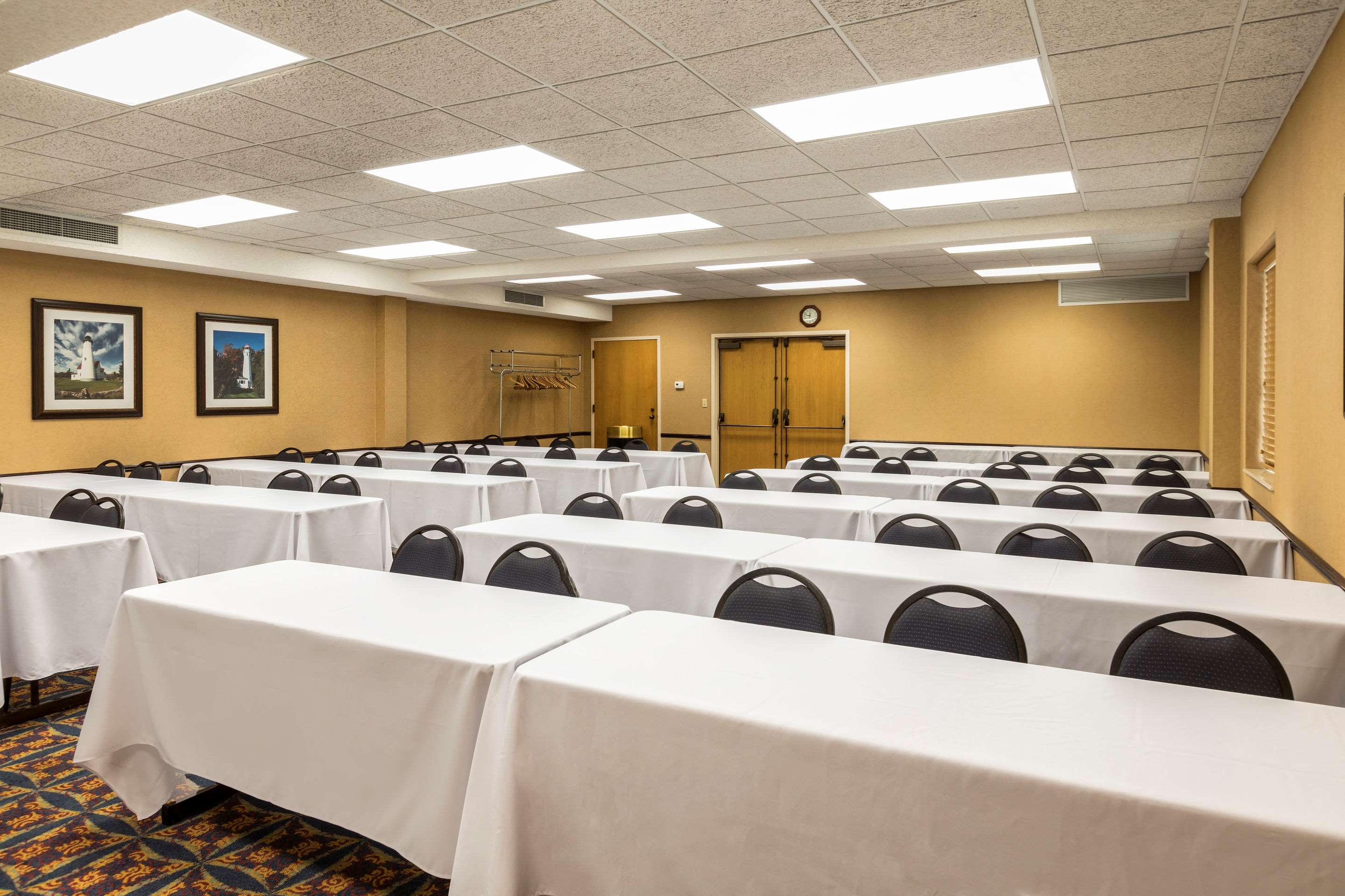 Oakland room | Quality Inn