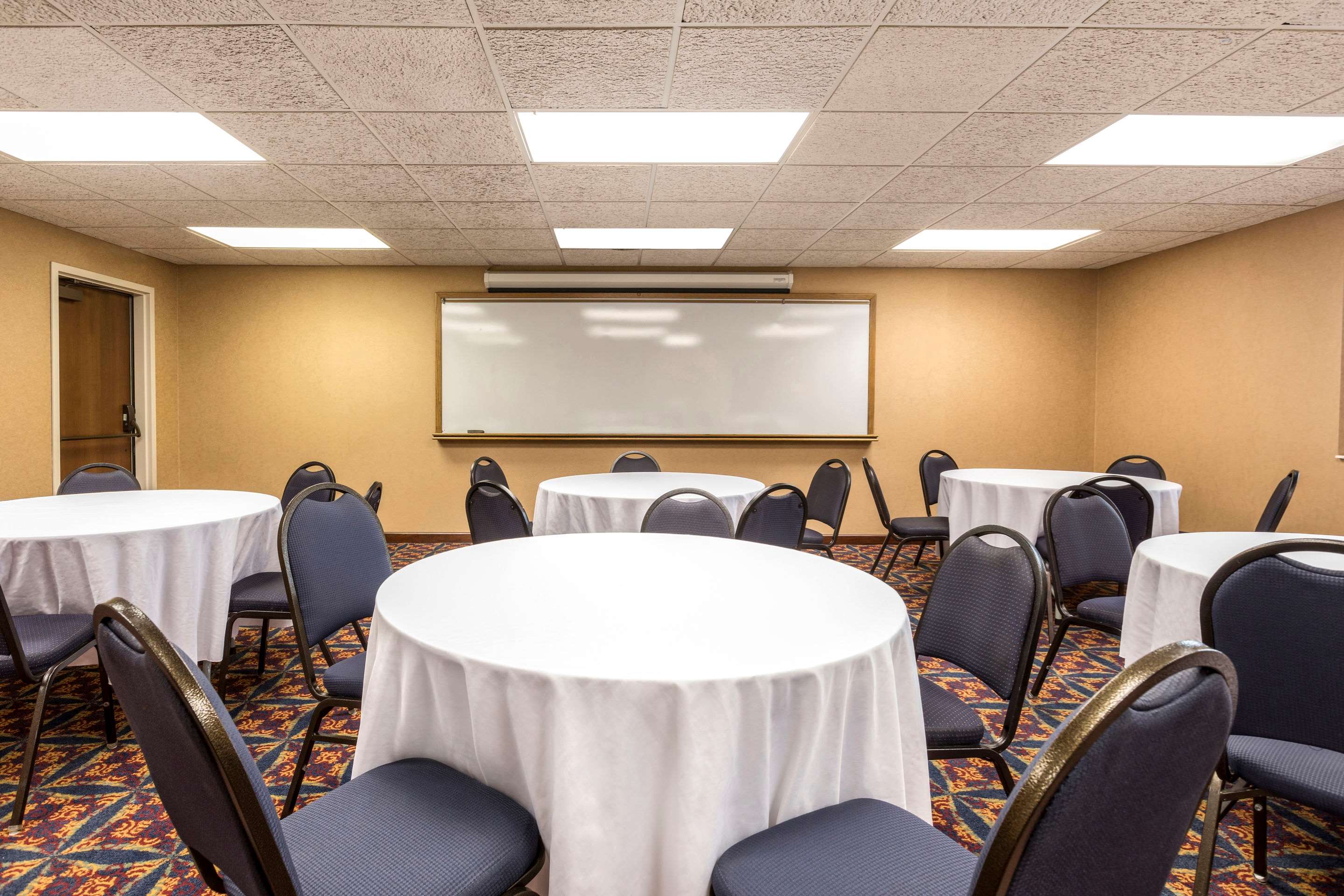 Conference Room | Quality Inn