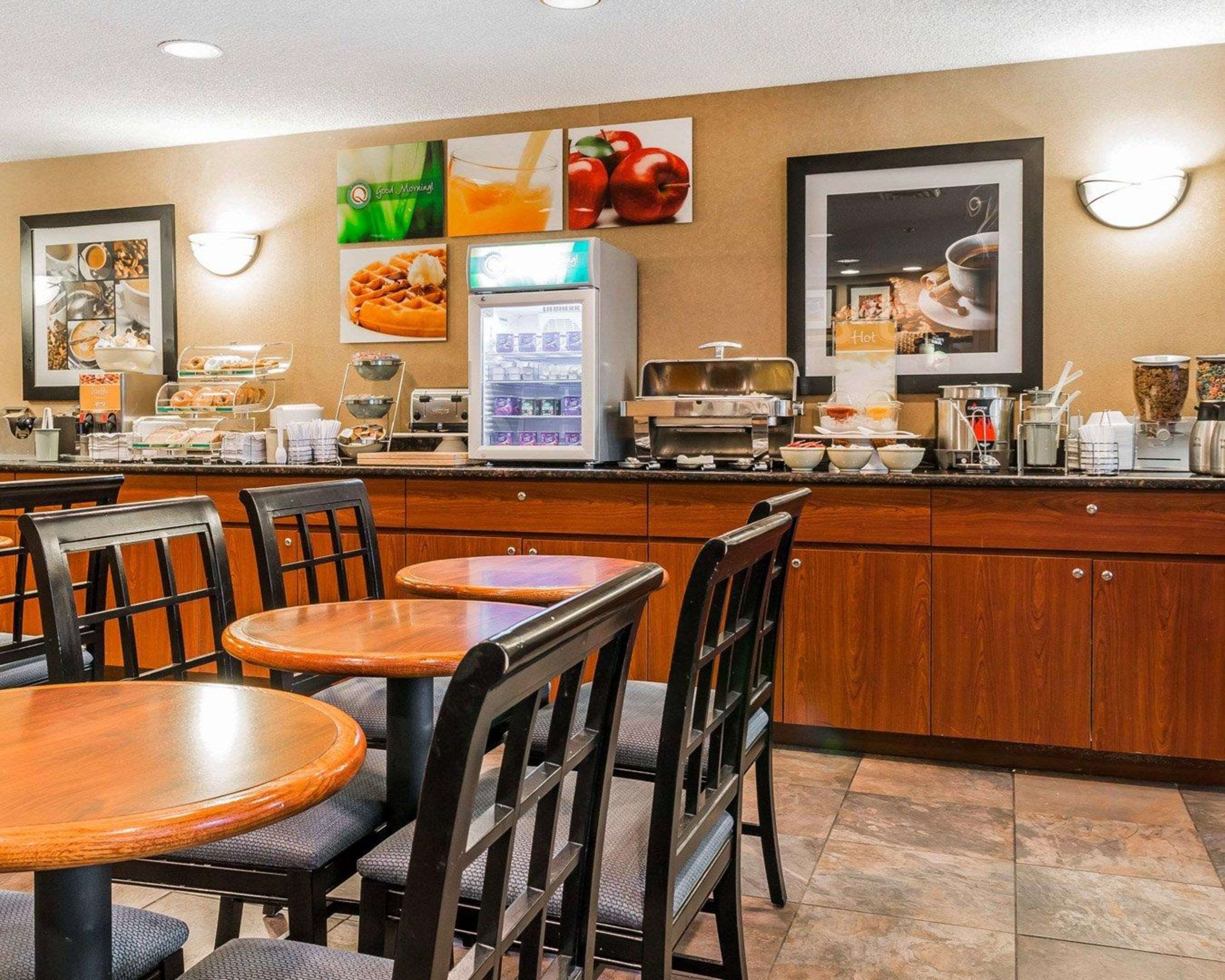 Free hot breakfast | Quality Inn