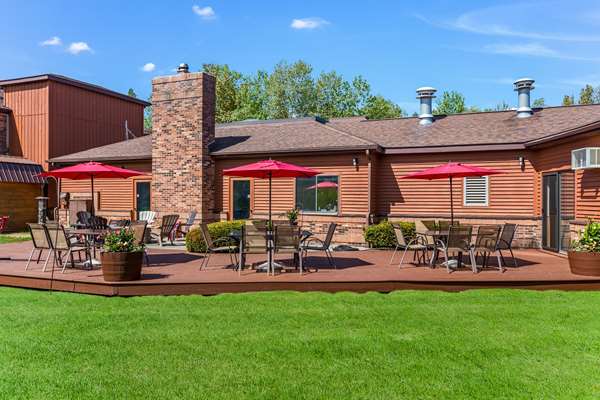 Pool - Quality Inn Petoskey