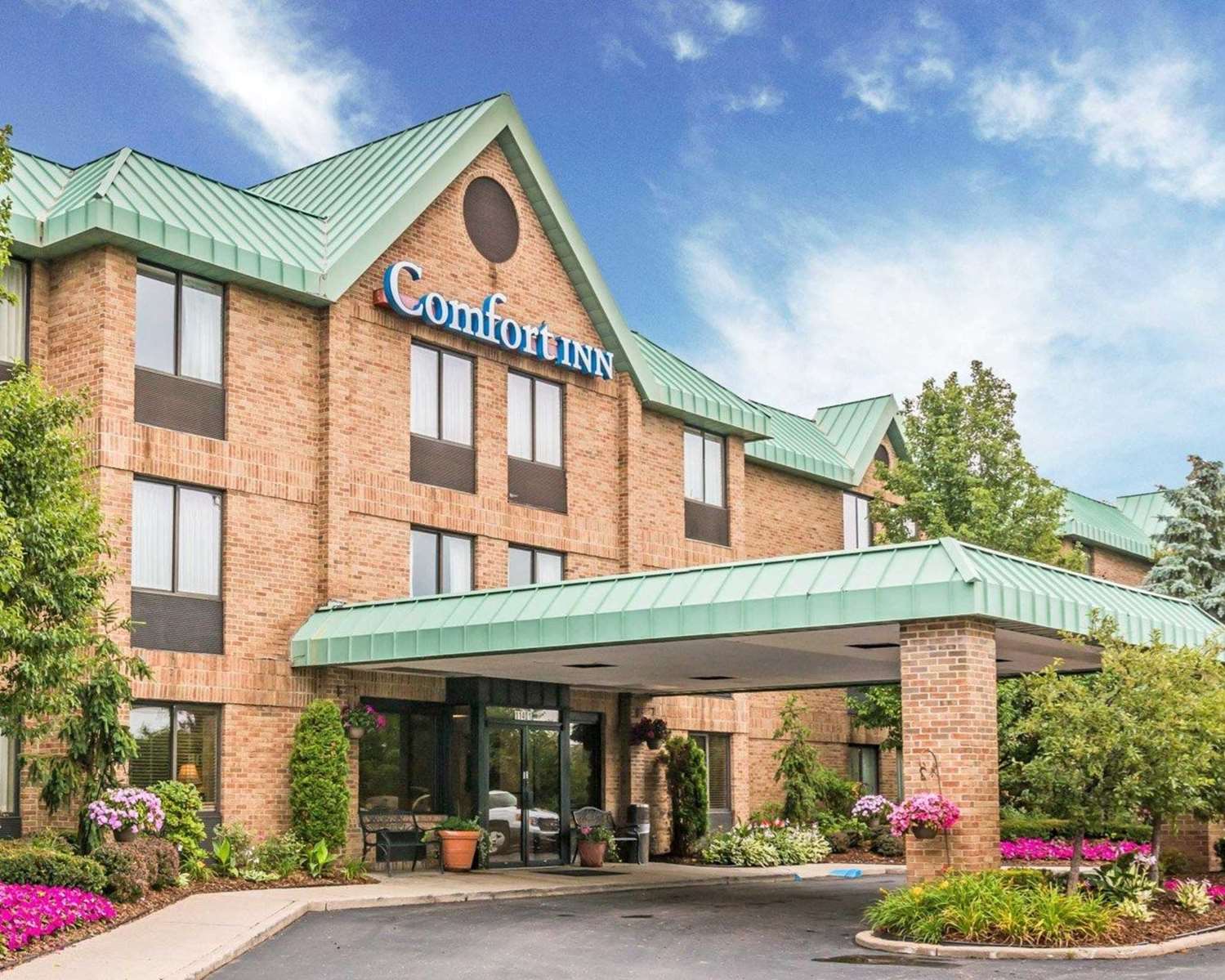 Comfort Inn Utica, MI See Discounts