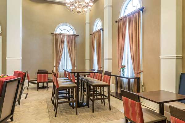 Amenities - Comfort Inn Plainwell