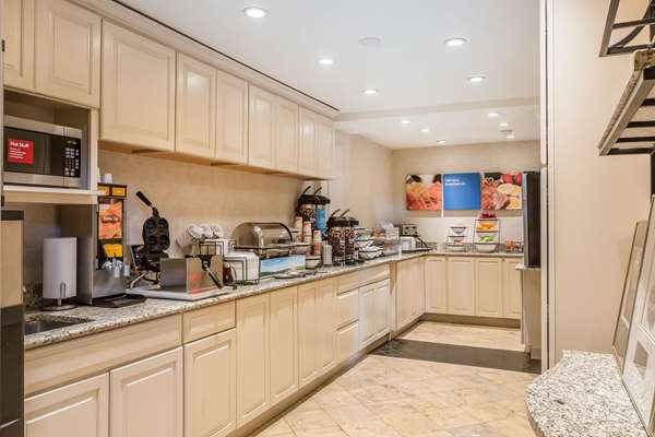 Amenities - Comfort Inn Plainwell