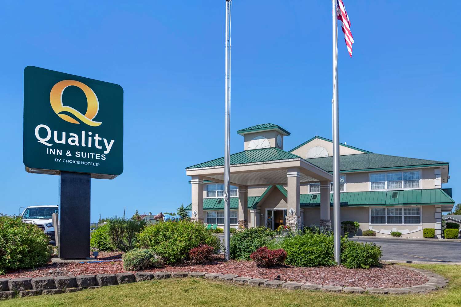 Quality Inn Manistique, MI See Discounts