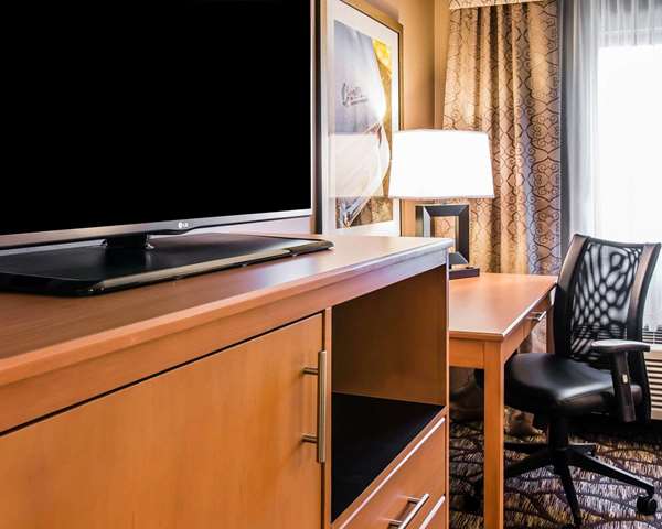  - Quality Inn & Suites Warren