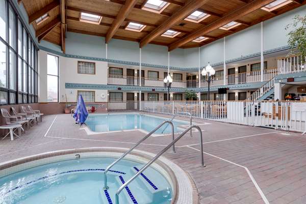 Pool - Rodeway Inn Grandville