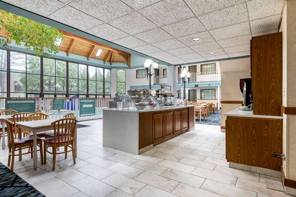 Amenities - Rodeway Inn Grandville