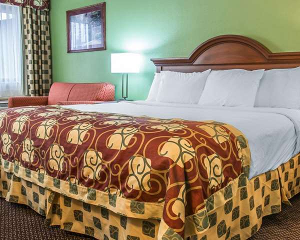  - Clarion Inn Kalamazoo - I-94, Exit 80