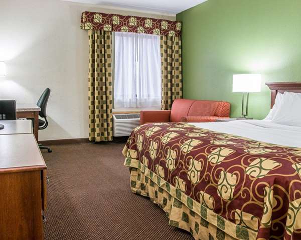  - Clarion Inn Kalamazoo - I-94, Exit 80