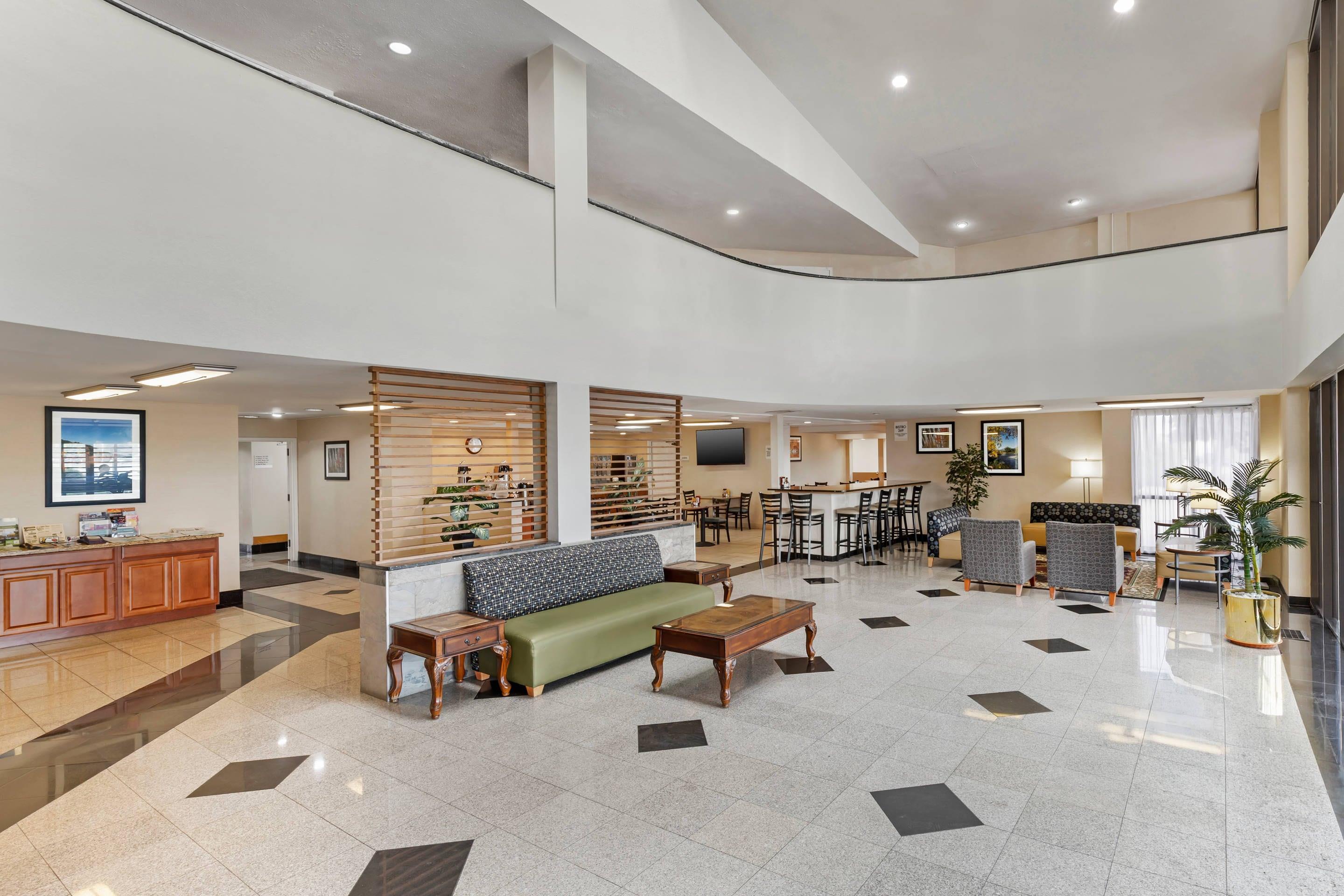 Lobby with sitting area