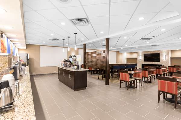 Amenities - Comfort Inn & Suites Allen Park