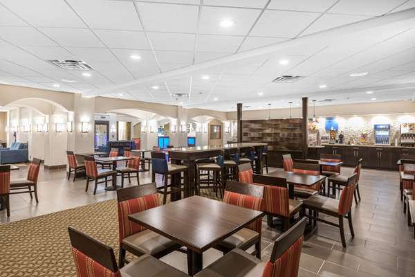 Amenities - Comfort Inn & Suites Allen Park