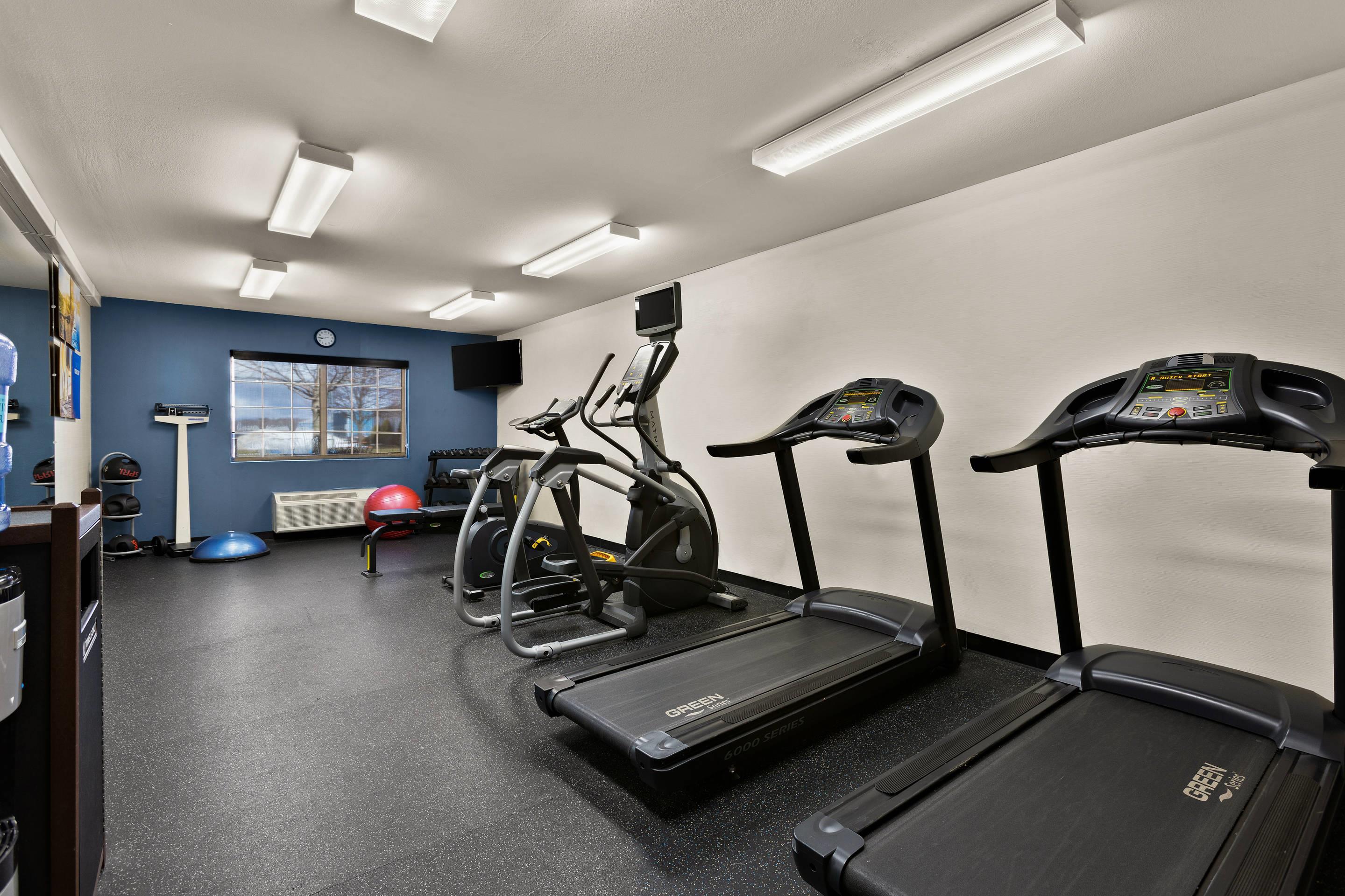 Fitness center | Comfort Inn & Suites Ludington near US-10