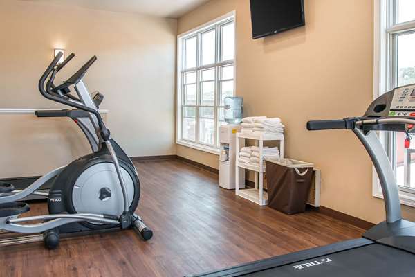 Fitness/ Exercise Room - Quality Inn & Suites Houghton