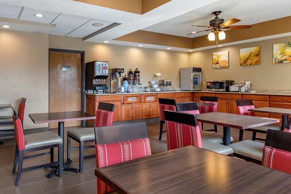 Amenities - Comfort Inn Airport Kalamazoo - I-94, Exit 78