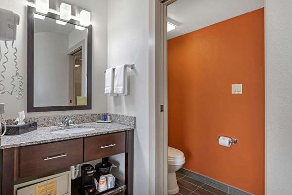  - Sleep Inn Dewitt - I-69, Exit 87