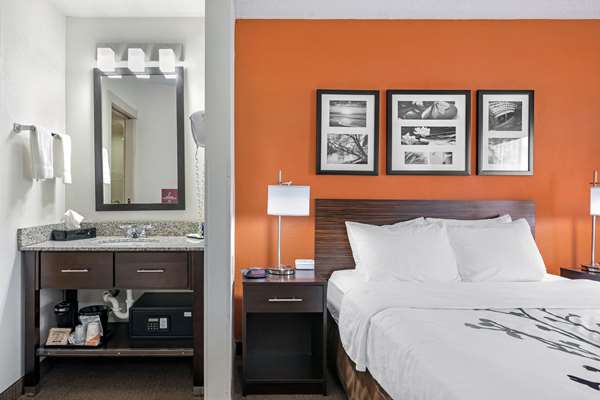  - Sleep Inn Dewitt - I-69, Exit 87