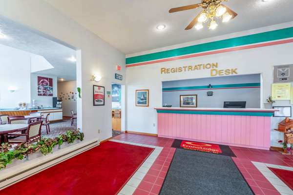  - Econo Lodge Lake Shore Manistique