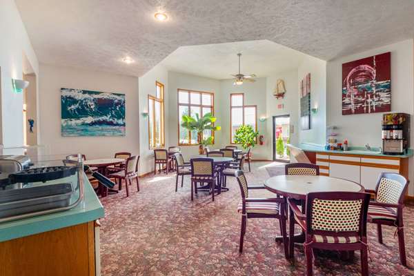 Amenities - Econo Lodge Lake Shore Manistique