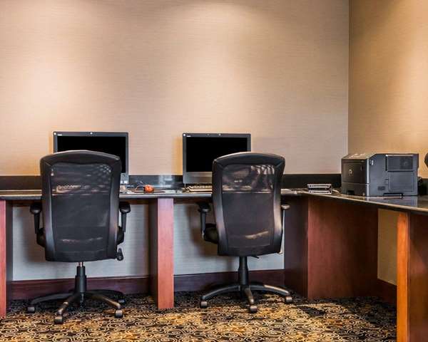 Conference Area - Comfort Inn Plymouth - I-275, Exit 28