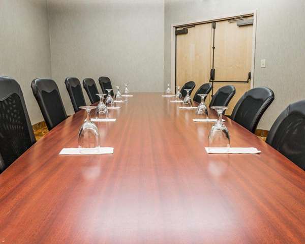  - Comfort Inn Plymouth - I-275, Exit 28