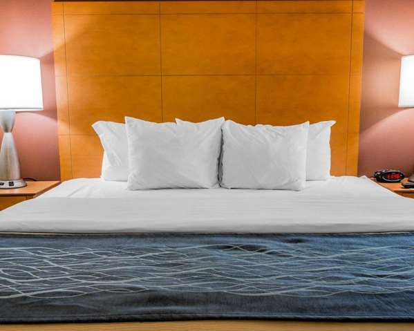  - Comfort Inn Plymouth - I-275, Exit 28