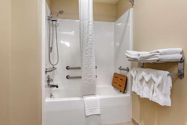 Suite - Comfort Suites Marquette