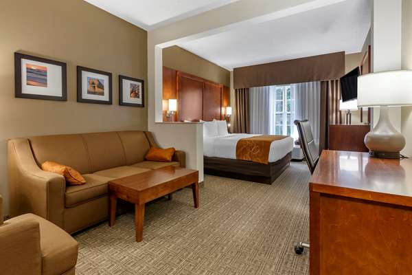 Suite - Comfort Suites Marquette