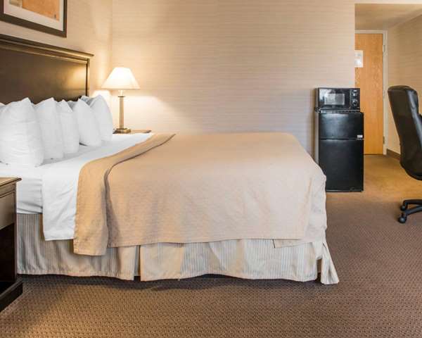  - Quality Inn & Suites Battle Creek - I-94, Exit 104