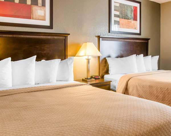  - Quality Inn & Suites Battle Creek - I-94, Exit 104