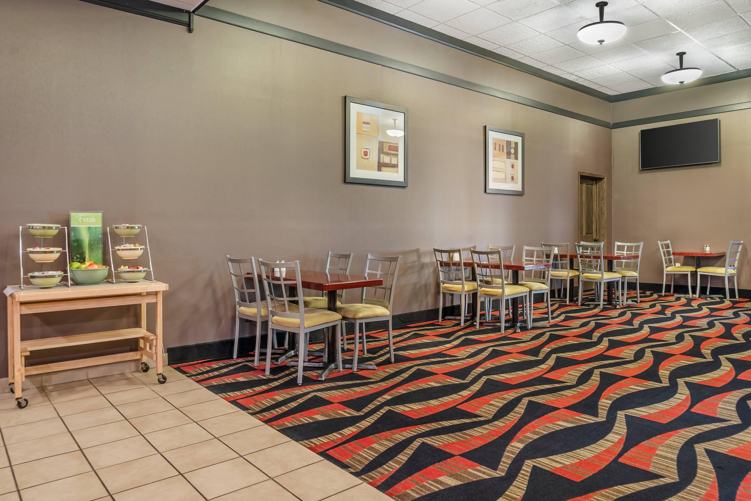 Breakfast area | Quality Inn & Suites Next to the Casino