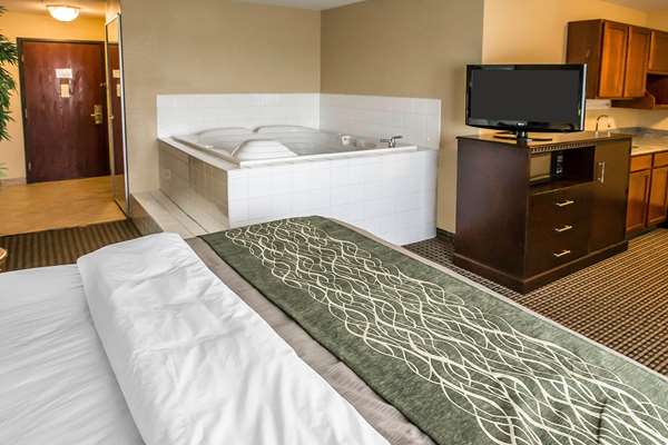  - Econo Lodge Inn & Suites Monroe - I-75, Exit 11